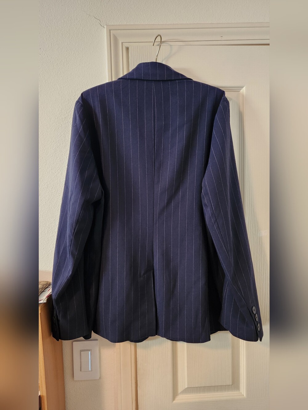 Torrid New Navy w/ White Pinstripe Studio Women's Suit Blazer Size 0/12 - Picture 2 of 15